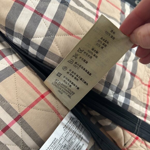 Womens Burberry Quilted Black Jacket Size M Nova Check Button - Picture 11 of 13